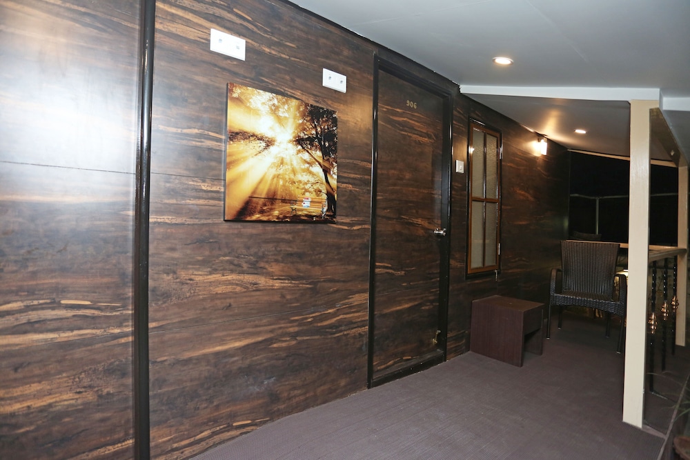 Hotel Rushabh Home 27/48