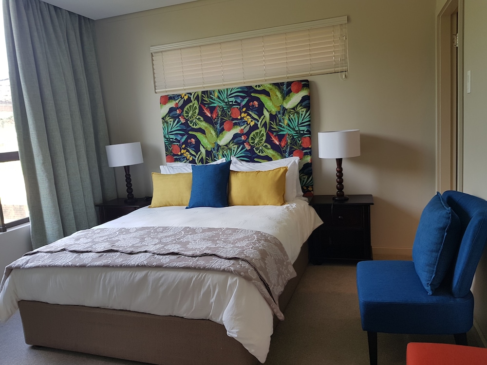 Zimbai, Suite, Queen and Twin Beds