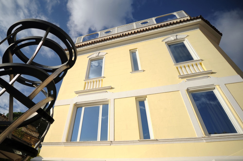 Hotel Villa Duse 4/50