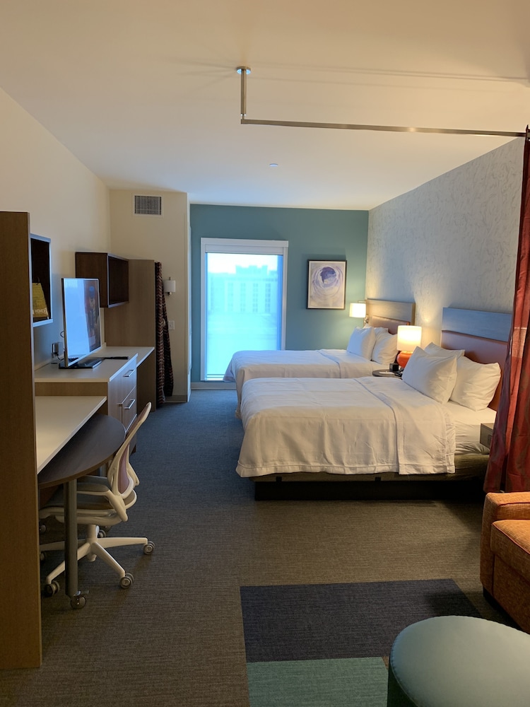 STUDIO, 2 QUEEN BEDS, ACCESSIBLE