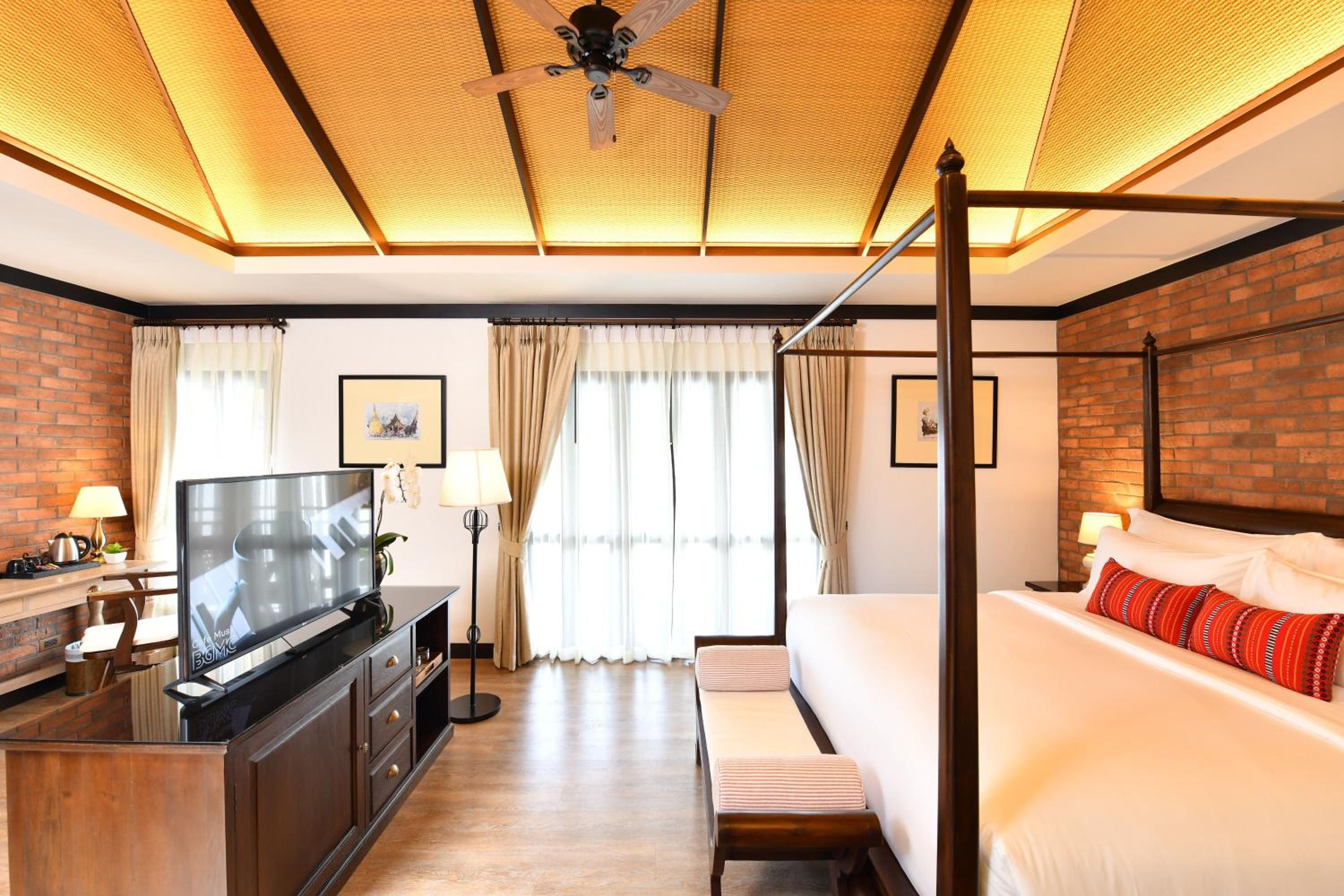 Signature, Lanna, Suite