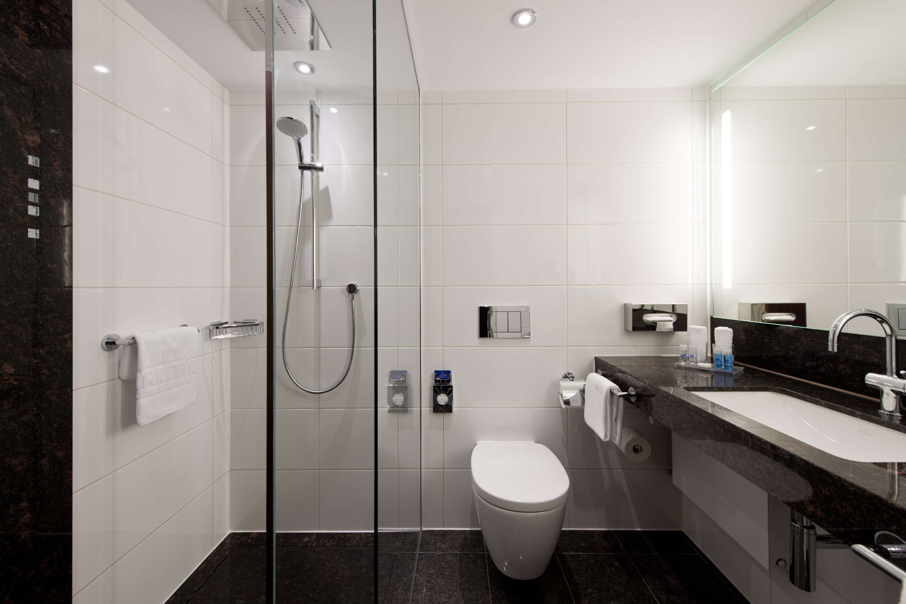 جناح، Maritim Hotel Darmstadt 3/3