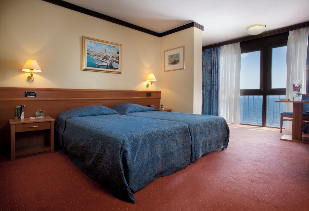 Hotel Kristal 10/60