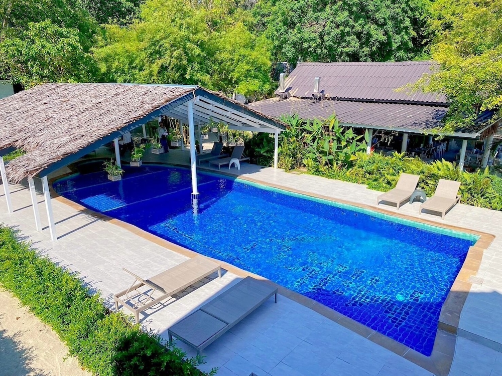 Milky Bay Resort 47/81