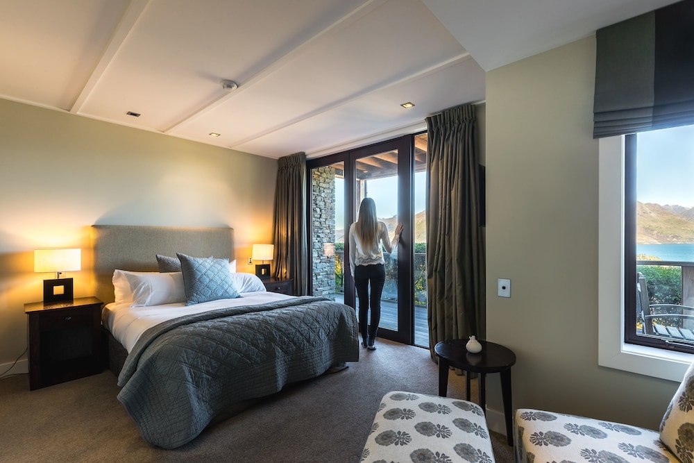 Commonage Villas 8/32