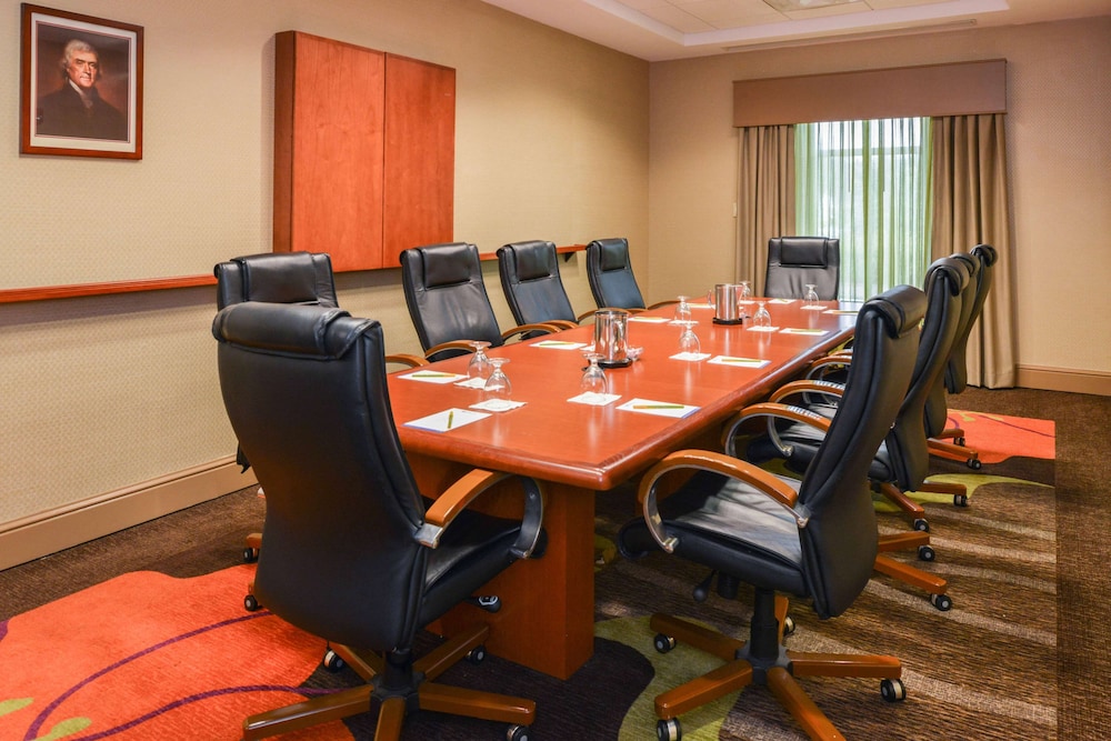 Hilton Garden Inn Charlottesville 41/47