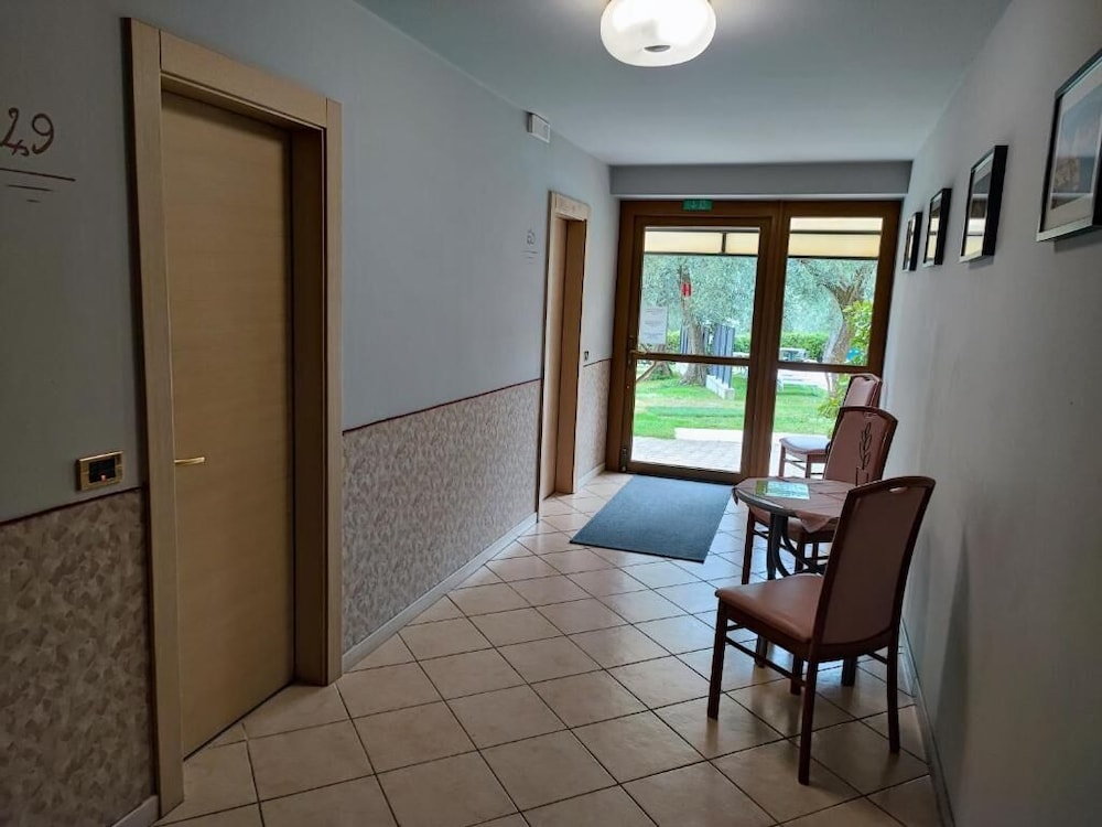 Hotel Augusta 28/48