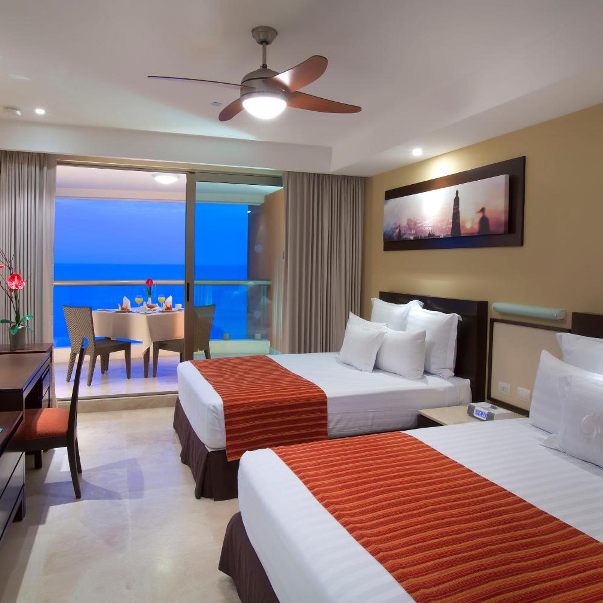 Deluxe, Ocean Front، Sunset Plaza Beach Resort 3/10