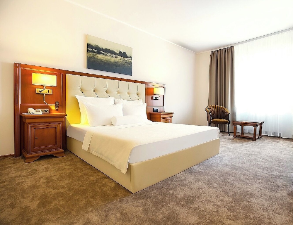Hotel Athos R M T 11/69