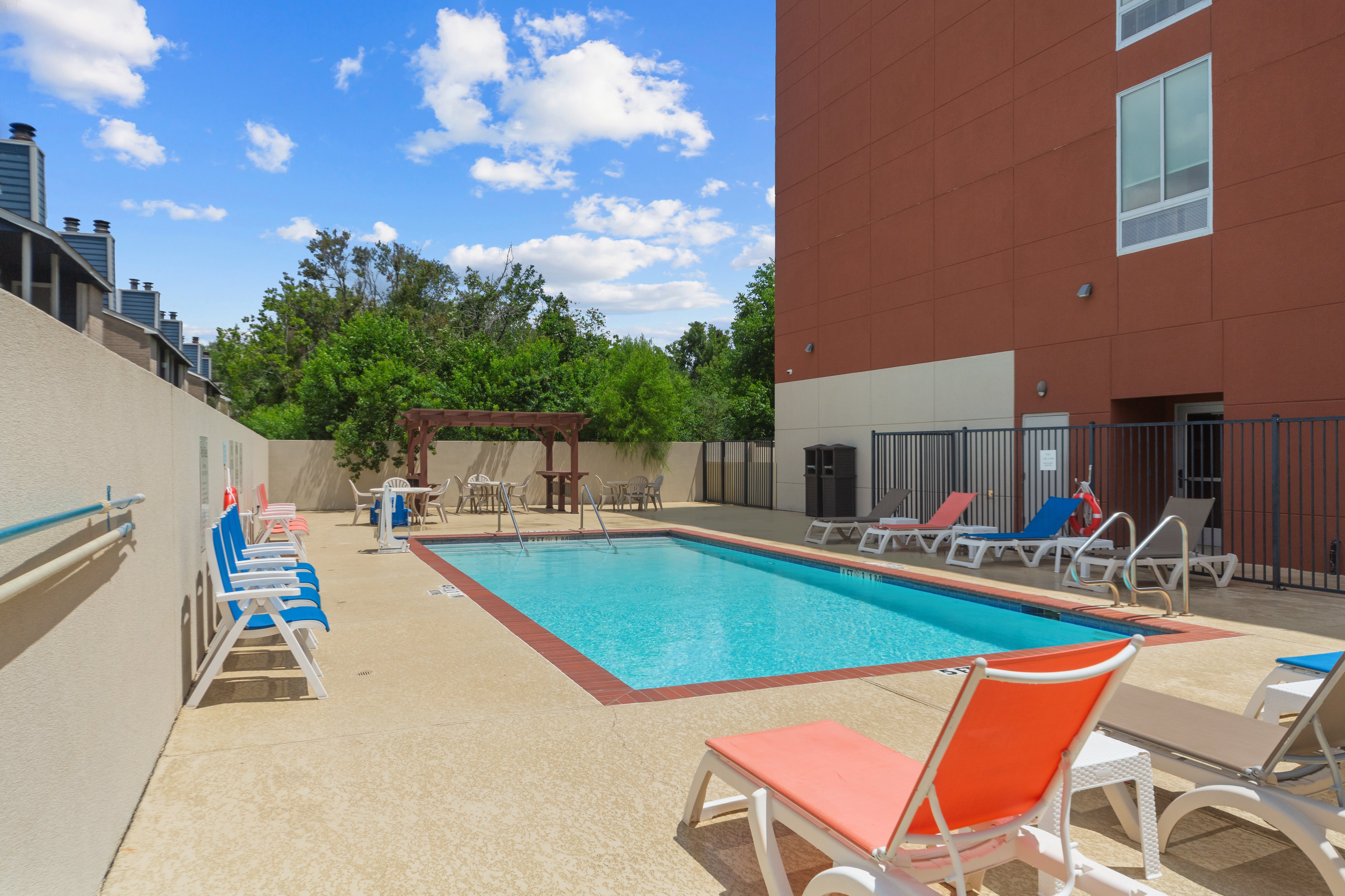 Holiday Inn Express & Suites Houston NASA - Boardwalk Area 54/57