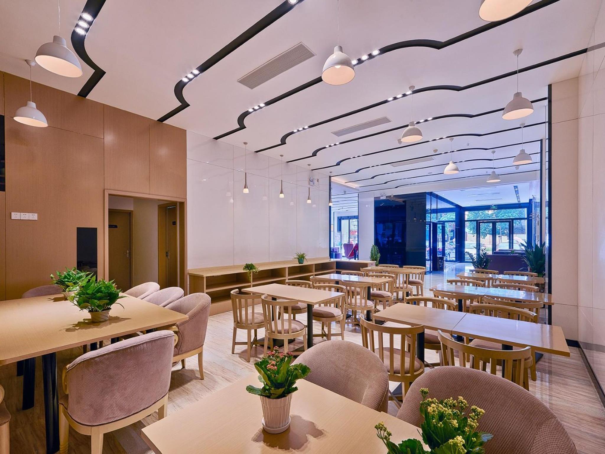 Lavande Hotels (Ji'nan Quancheng Road Baotu Spring) 30/37