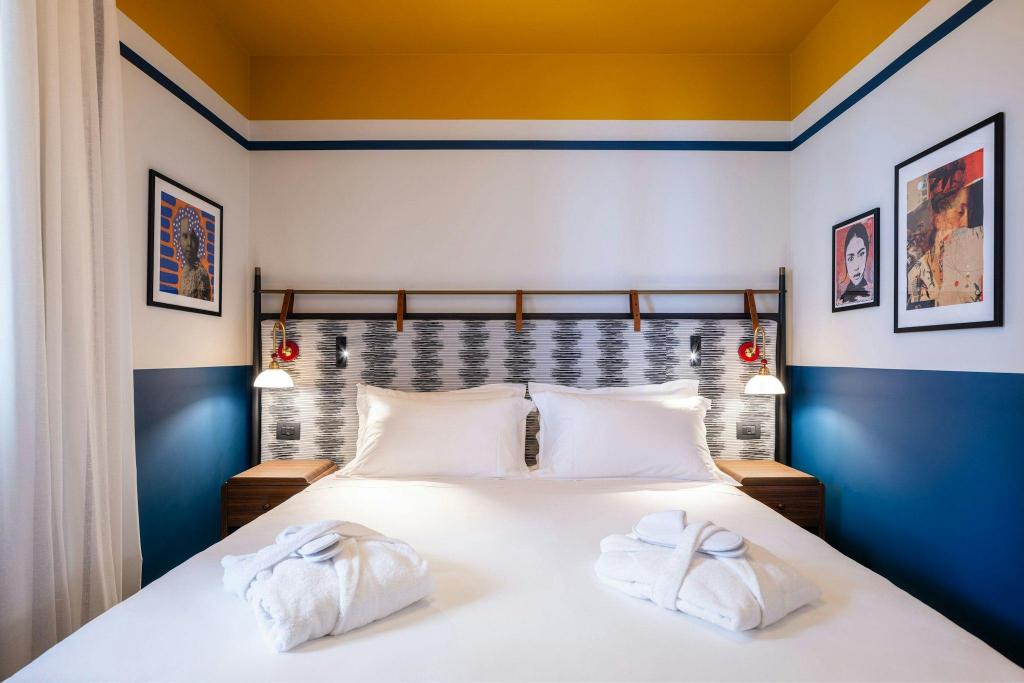 Suite, Villa, King Bed, Sofa