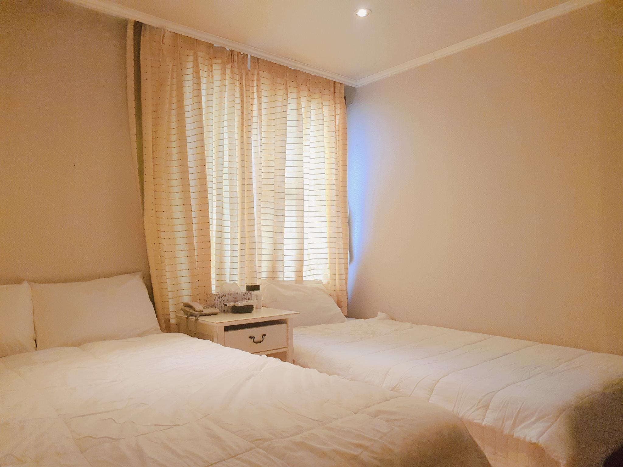 Standard, Double Bed