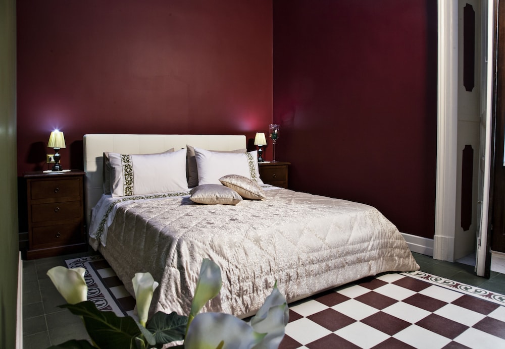 Art Fashion House Luxury Rooms 14/35