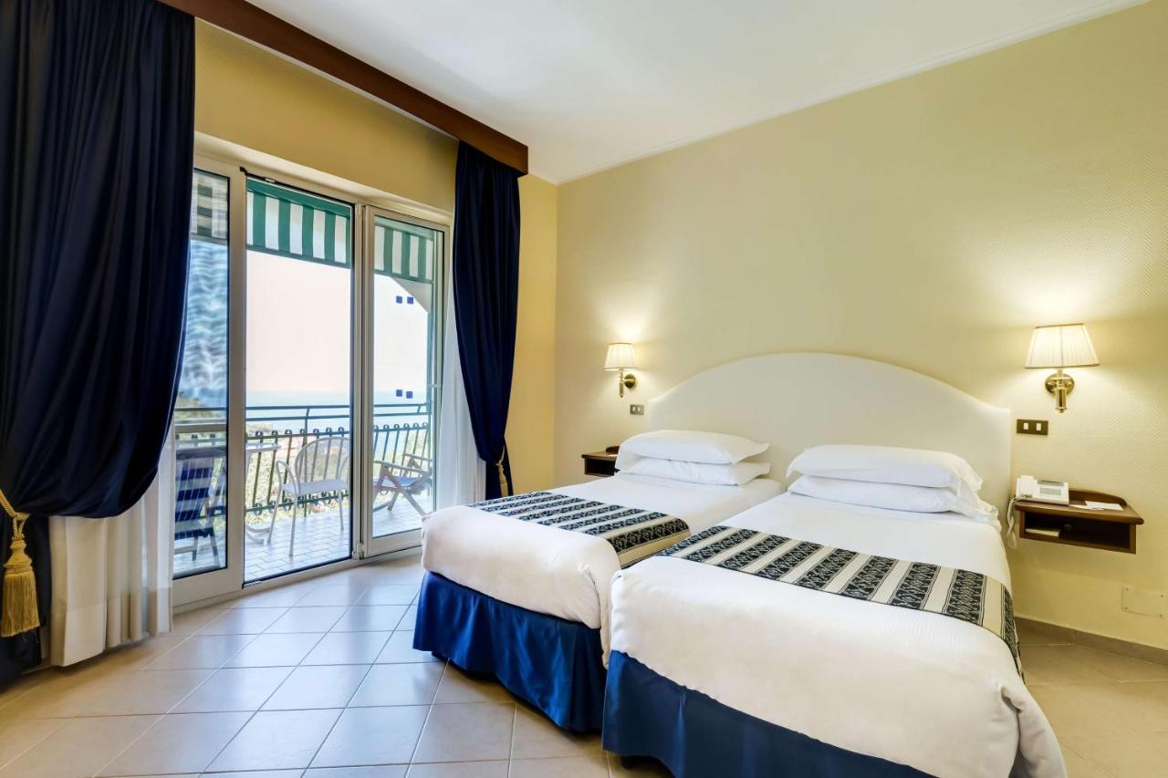 Room at Best Western Hotel La Solara, SORRENTO