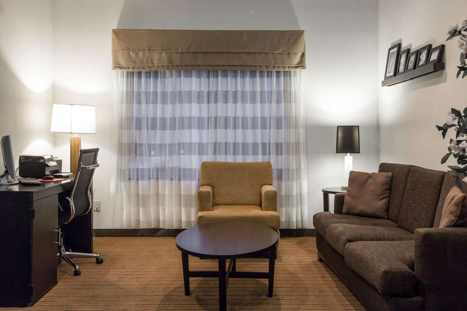 Rodeway Inn Austell Six Flags 25/27