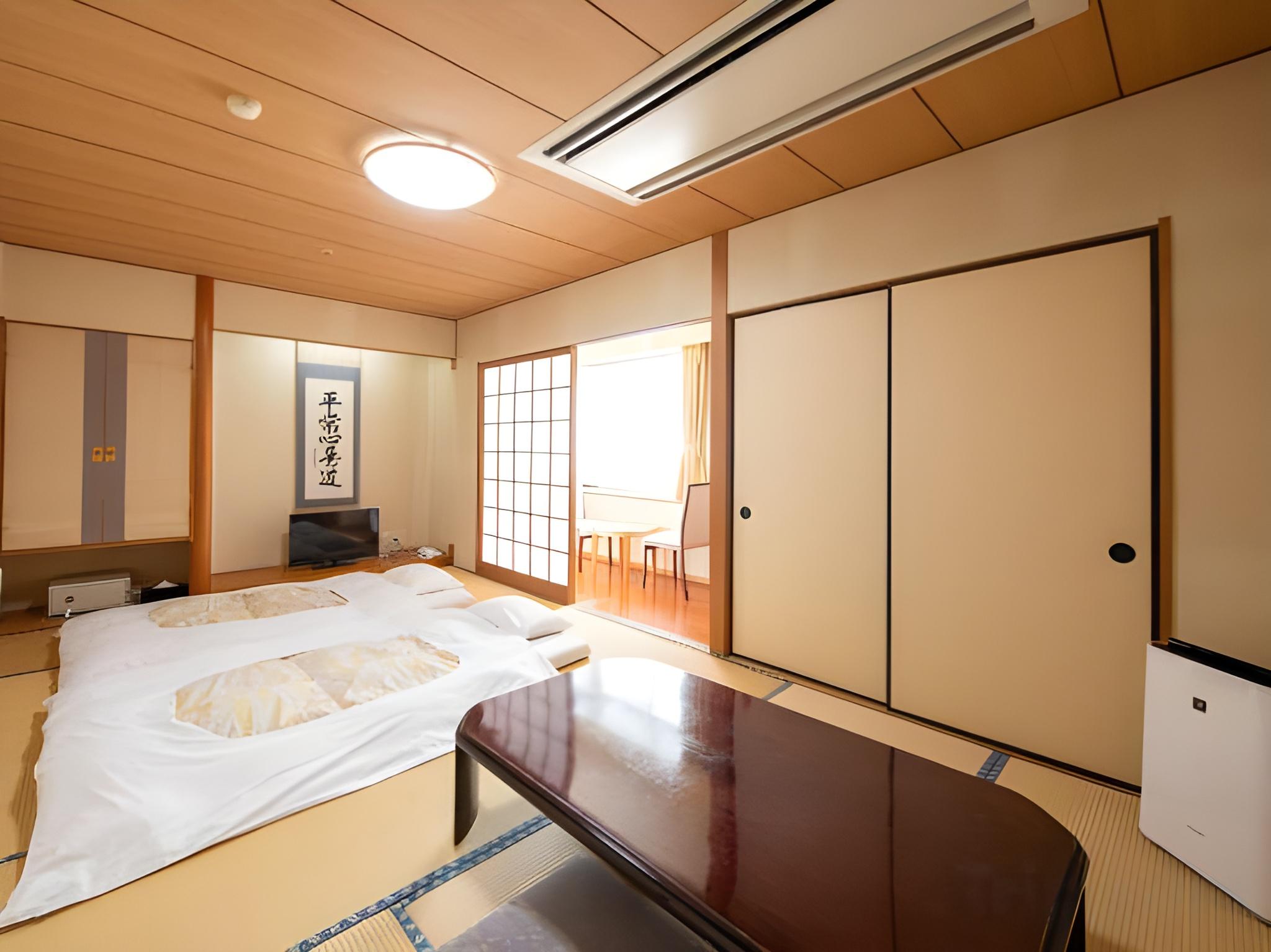 Japanese, Standard, 2 Futon Beds