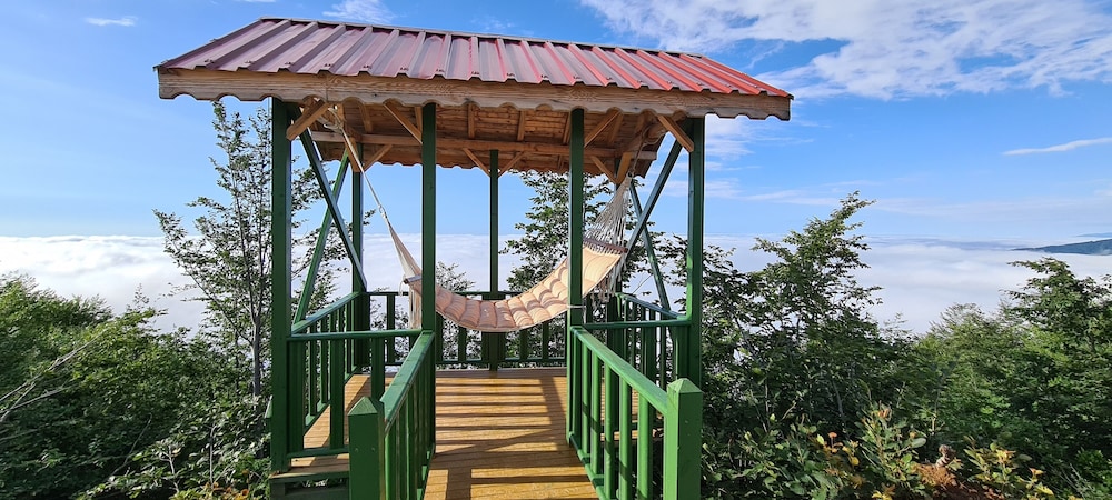 FLORA HANDUZU RESORT & BUNGALOW 32/46