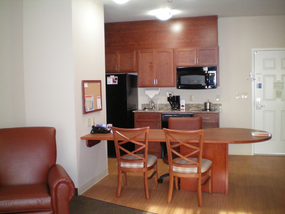 Candlewood Suites Avondale-New Orleans 33/42