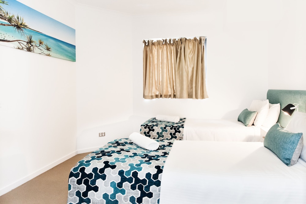Ocean Views Resort 33/70