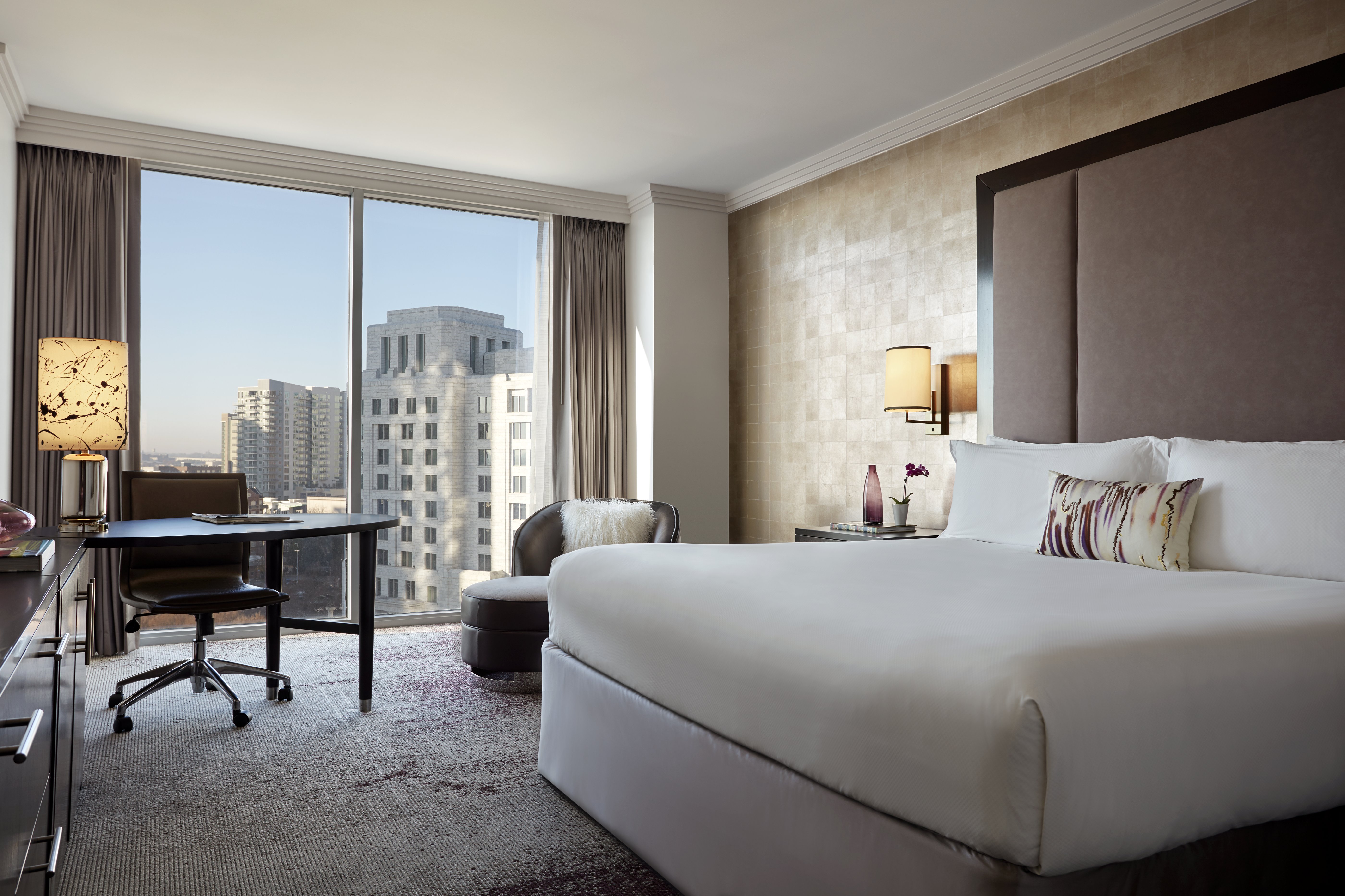 Loews Atlanta Hotel 26/83