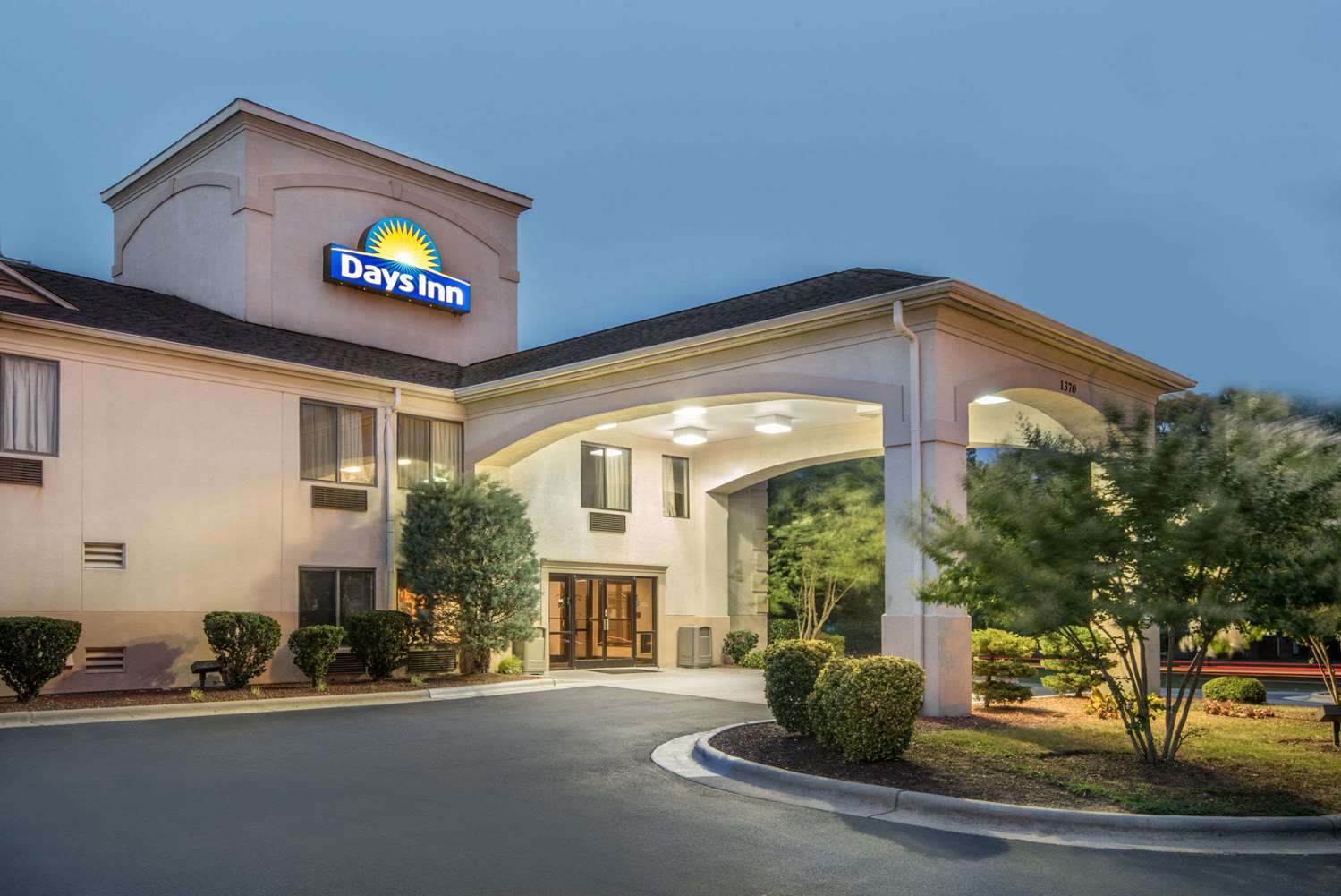 Days Inn By Wyndham Burlington East 3/31