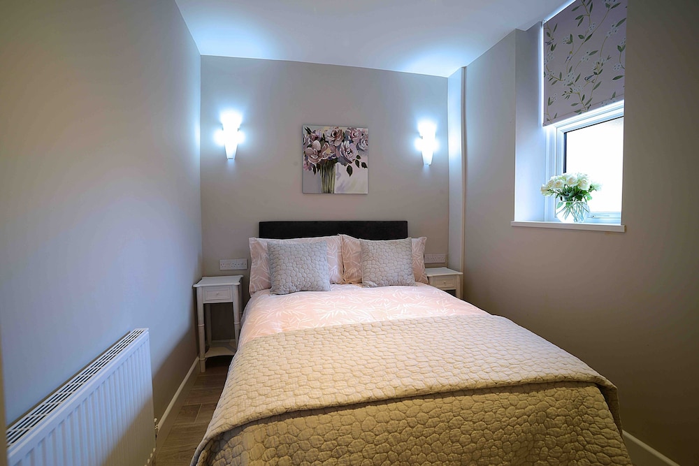 Twelve Self Serviced Apartments 15/50