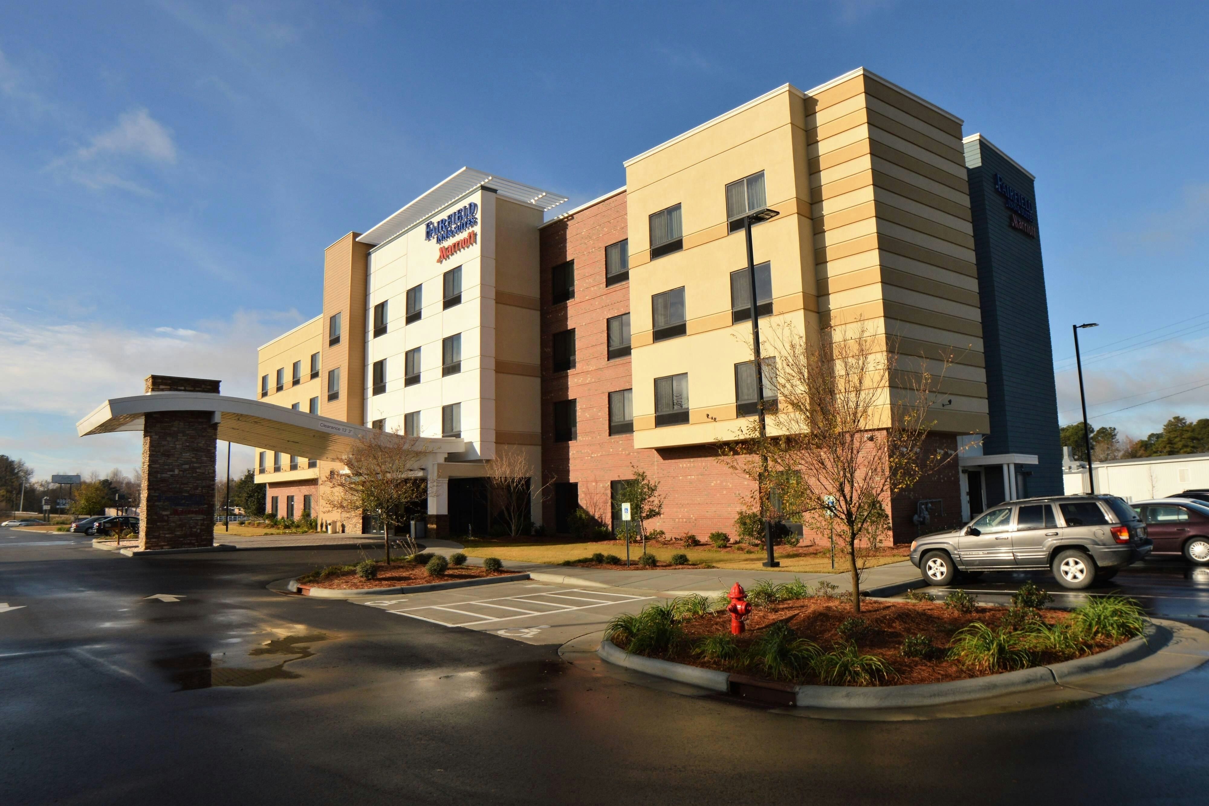 Fairfield Inn Suites Dunn I 95 4/4