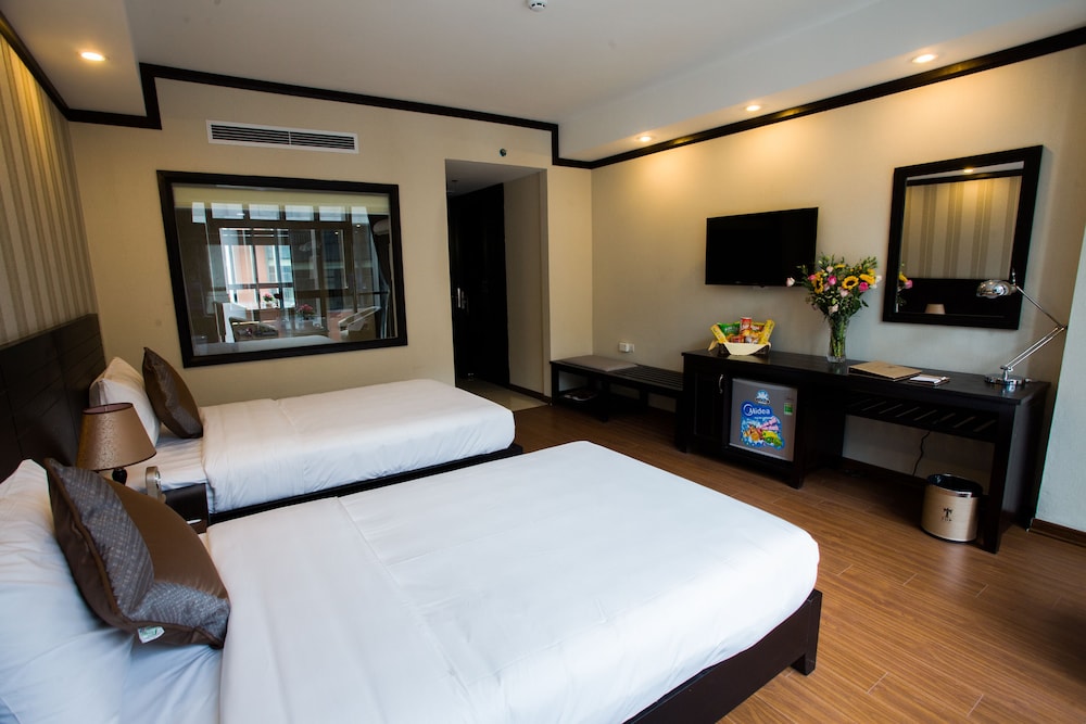 DELUXE, TWIN BEDS