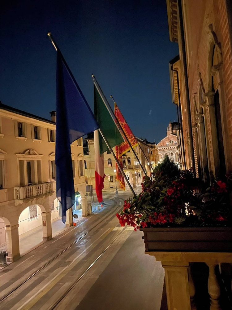 Hotel Mignon 44/48