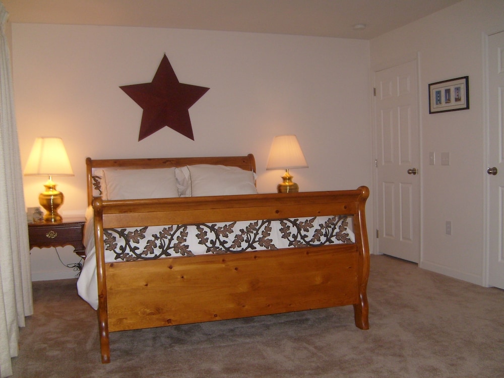 The Baywood Bed and Breakfast 3/23