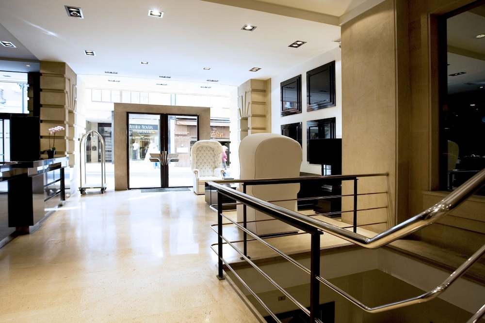 Hotel Clarin 6/40