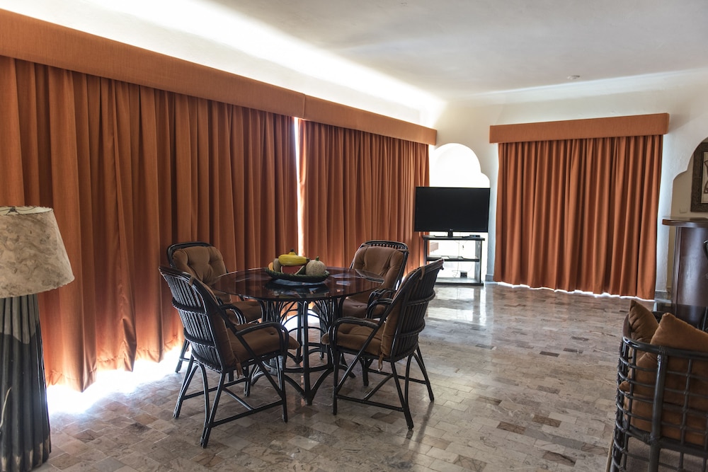 Villablanca Hotel 33/50