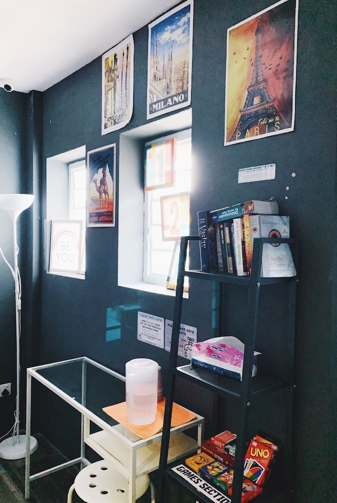 Met A Space Pod @ Arab Street 31/50