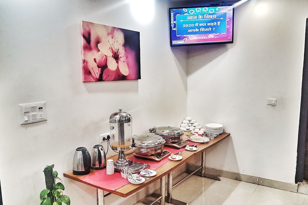 Hotel Delhi Aerocity 67/75