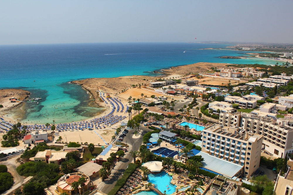Anonymous Beach Hotel - Adults Only 69/72