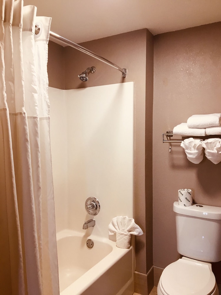 Junior Suite, Studio, 2 Double Beds، Hawthorn Extended Stay by Wyndham Conyers 5/5