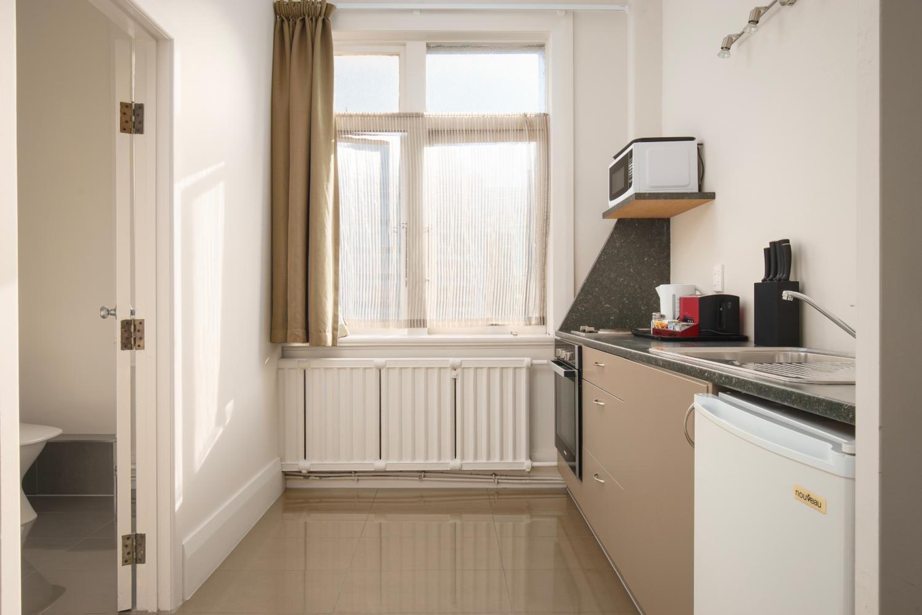 1 BEDROOM, APARTMENT