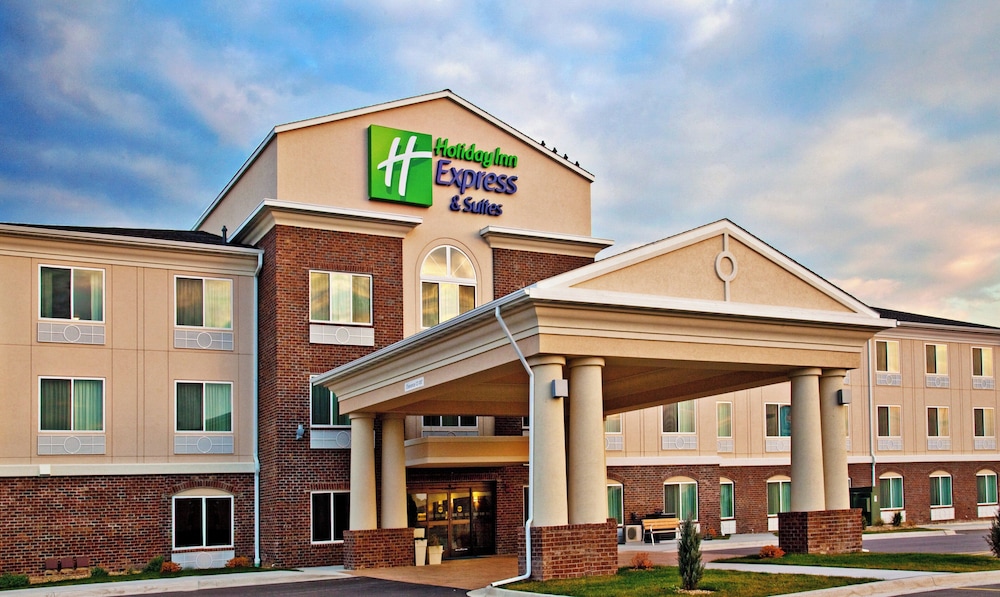 Holiday Inn Express Hotel & Suites Dubuque-West 2/51