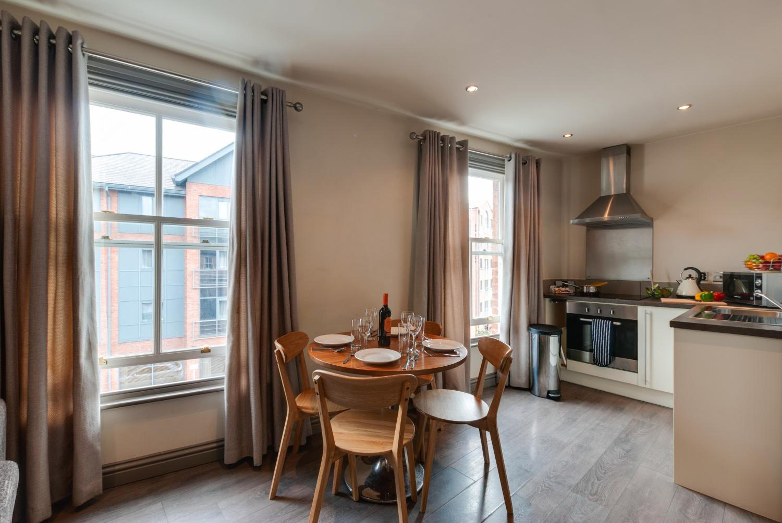Base Serviced Apartments - City Road 25/35