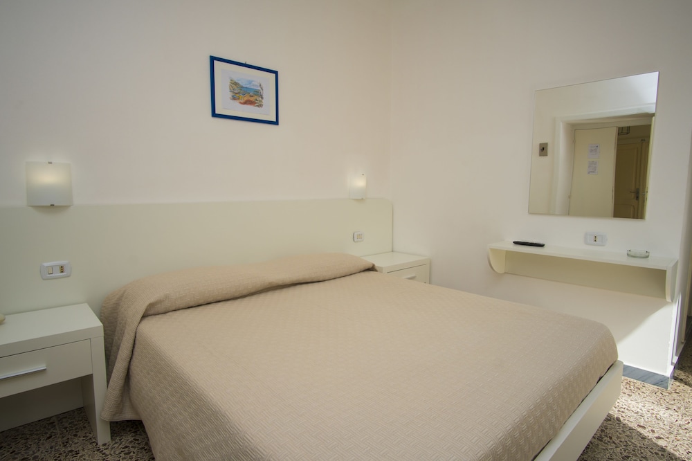 Albergo Delfino 10/31