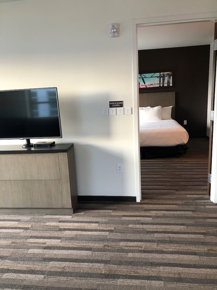 Hyatt House Seattle Downtown 15/74