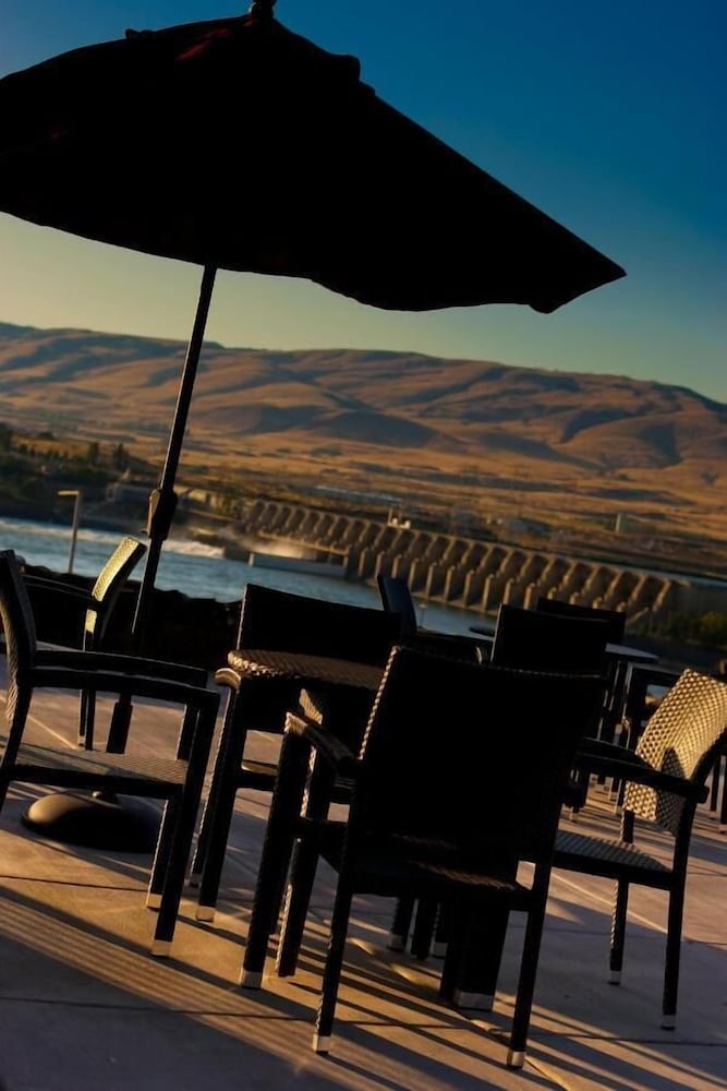 Celilo Inn 54/56