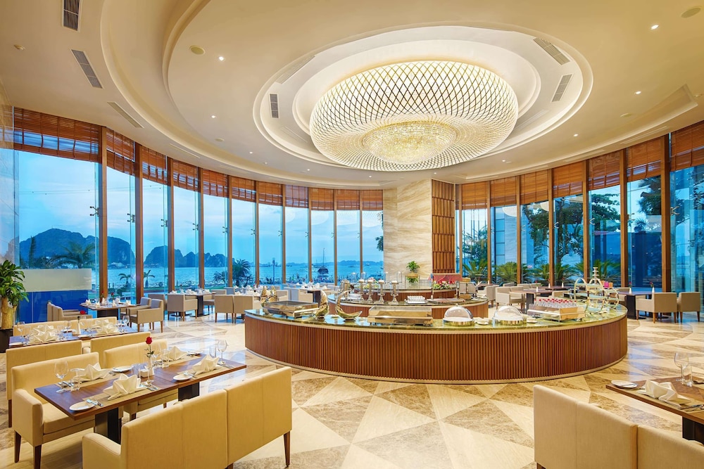 Wyndham Legend Halong 55/72