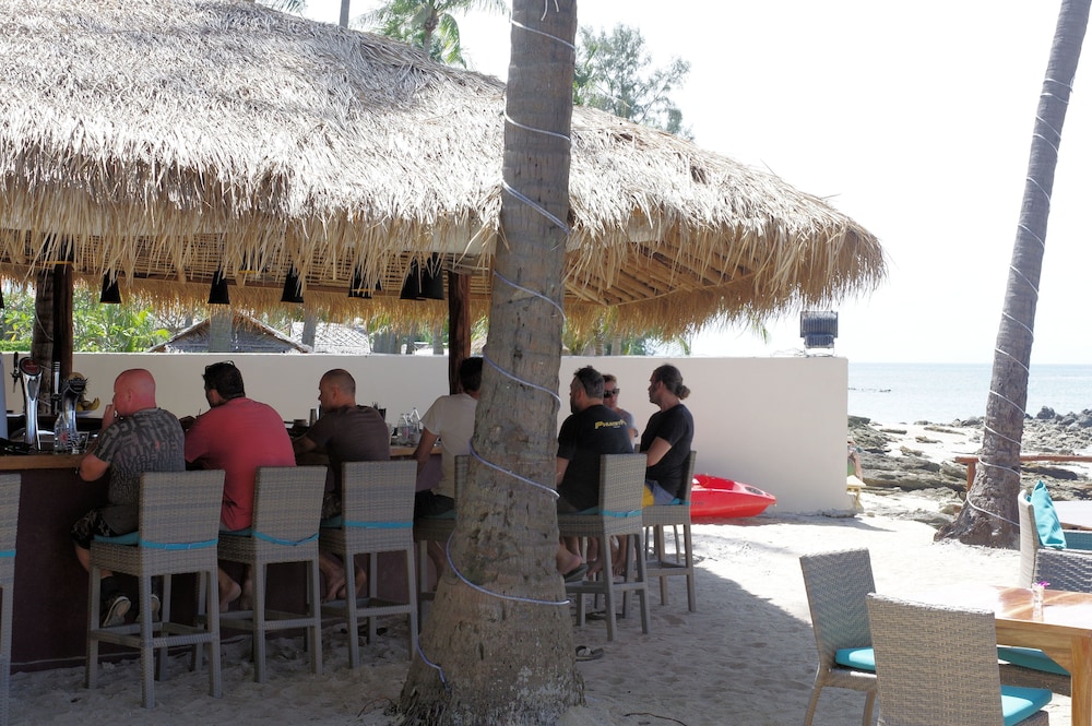 Thai House Beach Resort 27/50