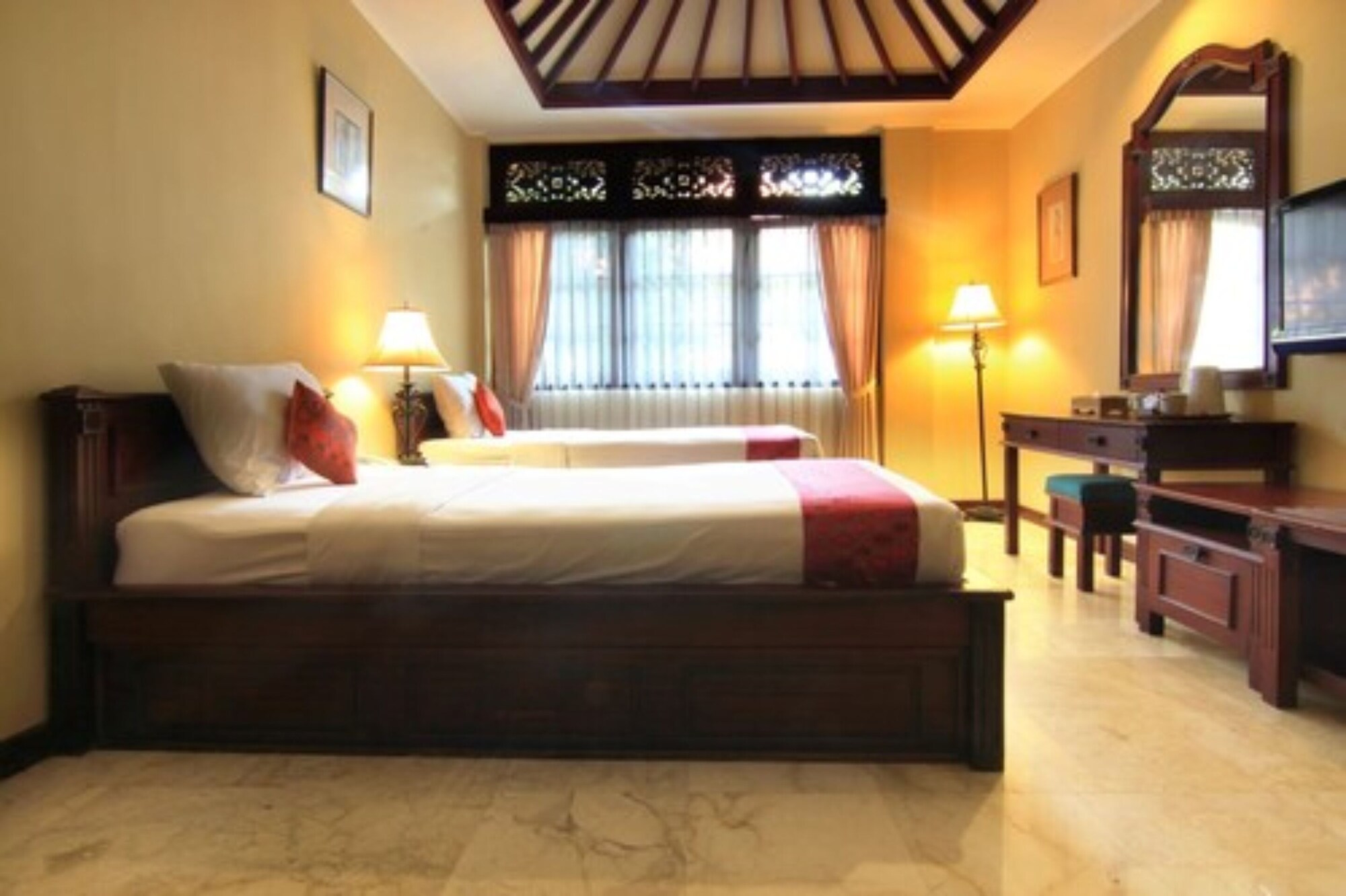 3 BEDROOMS, POOL, VILLA