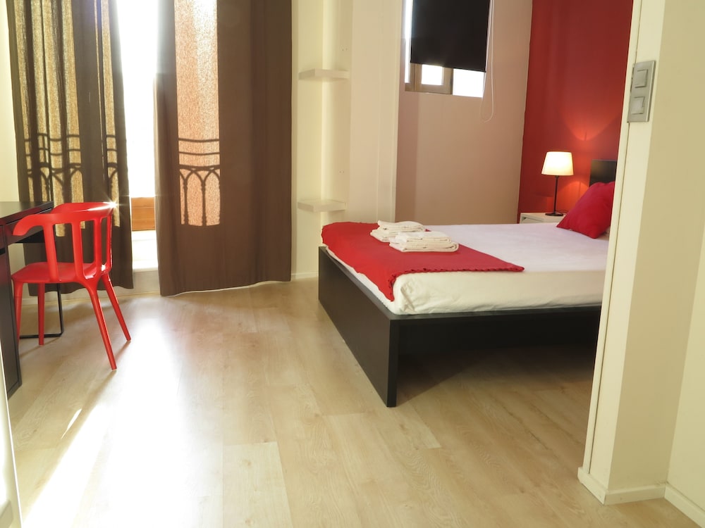 Hulot Hostal Valencia 7/20