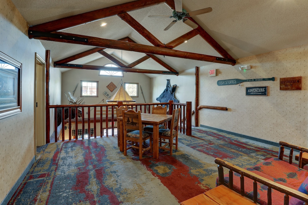 Stoney Creek Inn Galena 49/59