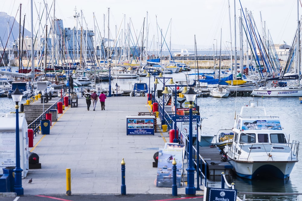 Simon's Town Quayside Hotel 49/60