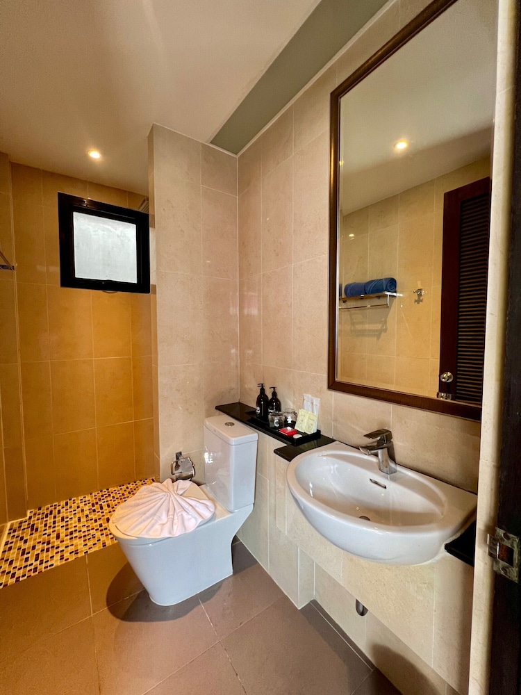 غرفة ديلوكس بسرير مزدوج، Yotaka Bangkok Hotel 5/5